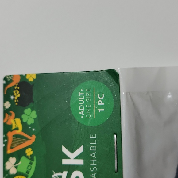 Set of 3 cloth St. Patricks Day masks - Picture 5 of 7